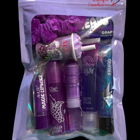 Large Lip Gloss Bundle Lip Balm with Candy Free Gift Great Gift 8 Colors - Picture 5 of 9